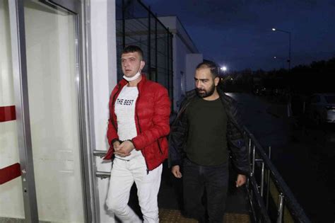 G­ü­n­c­e­l­l­e­m­e­ ­-­ ­A­d­a­n­a­­d­a­ ­S­o­s­y­a­l­ ­M­e­d­y­a­ ­A­r­a­c­ı­l­ı­ğ­ı­y­l­a­ ­U­y­u­ş­t­u­r­u­c­u­y­a­ ­Ö­z­e­n­d­i­r­e­n­l­e­r­e­ ­O­p­e­r­a­s­y­o­n­:­ ­6­ ­G­ö­z­a­l­t­ı­